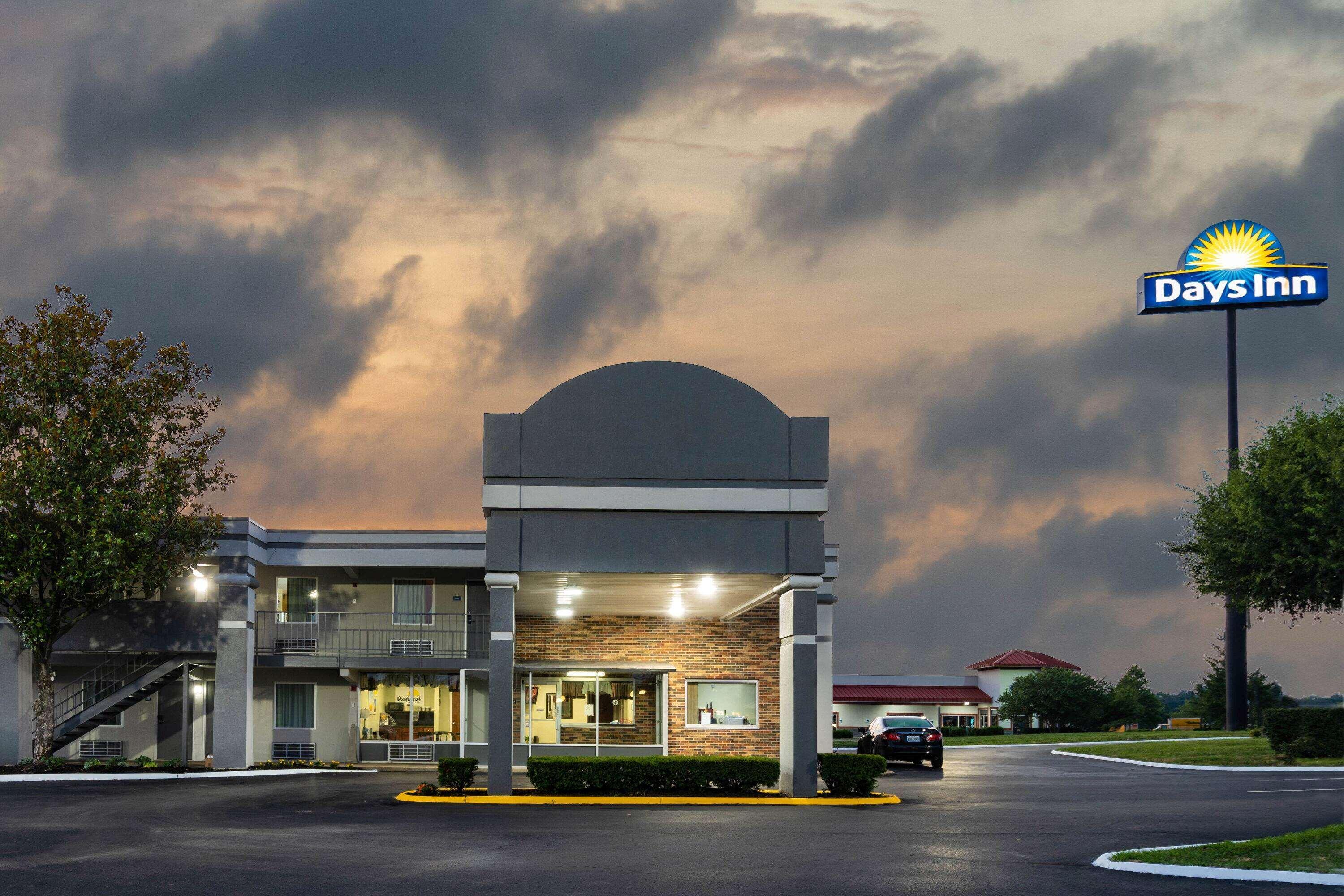 Days Inn By Wyndham Clarksville Tn Exterior foto